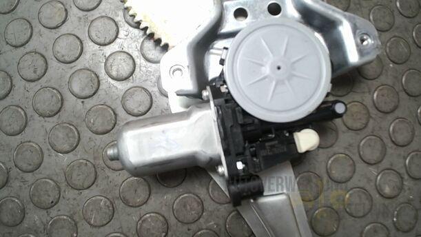 Foto: FENSTERHEBER ELEKTRISCH HINTEN RECHTS eines Suzuki SX4 2.0 DDiS Special