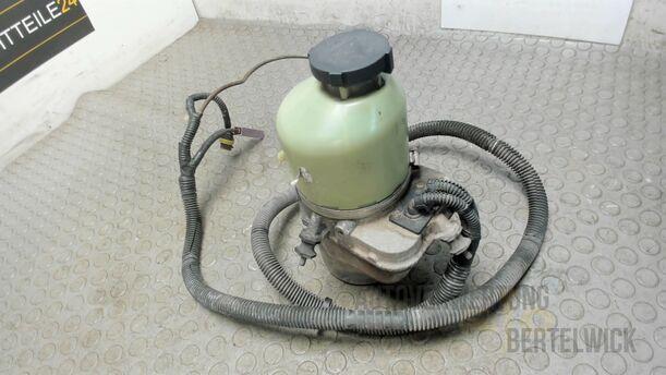 Foto: PUMPE SERVOLENKUNG TRW2 eines Opel Zafira 1.8 16V Special