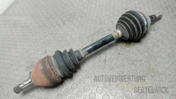Foto: ANTRIEBSWELLE LINKS eines Opel Zafira 1.8 16V Special
