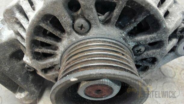 Foto: LICHTMASCHINE / GENERATOR ( 70A ) eines Ford Fiesta 1.4 Special