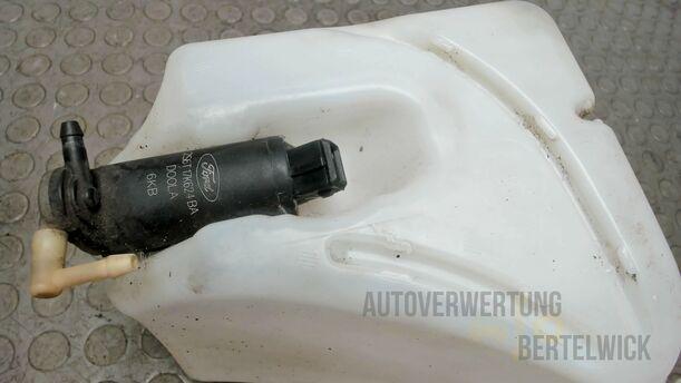 Foto: SCHEIBENWASCHBEHÄLTER eines Ford Fiesta 1.4 Special