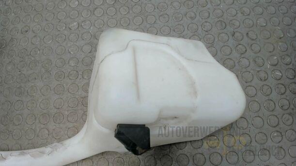 Foto: SCHEIBENWASCHBEHÄLTER eines Ford Fiesta 1.4 Special