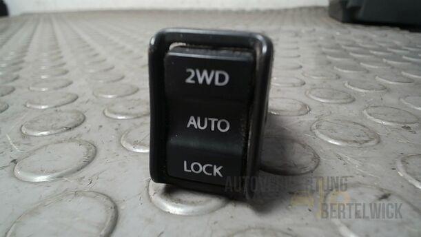 Foto: WAHLSCHALTER 4WD eines Suzuki SX4 2.0 DDiS Special