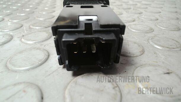 Foto: SCHALTER SITZHEIZUNG eines Suzuki SX4 2.0 DDiS Special