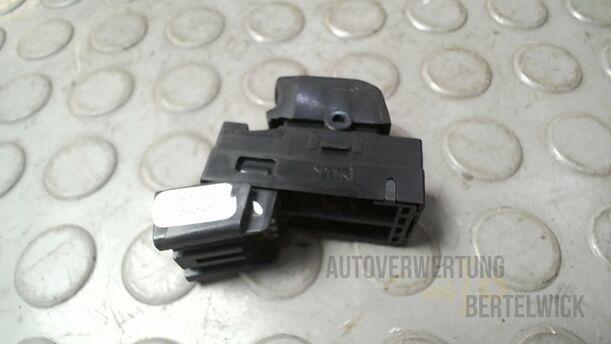 Foto: FENSTERHEBERSCHALTER eines Suzuki SX4 2.0 DDiS Special