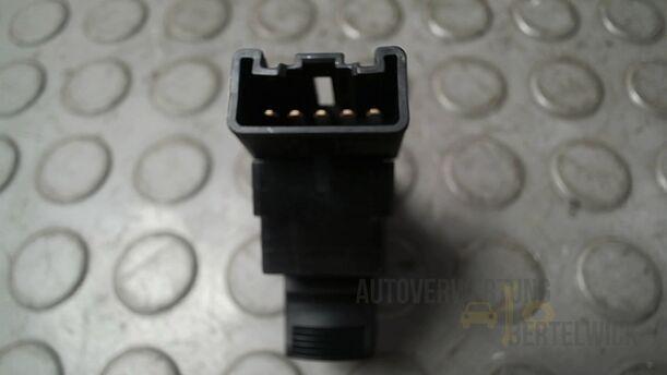 Foto: FENSTERHEBERSCHALTER eines Suzuki SX4 2.0 DDiS Special