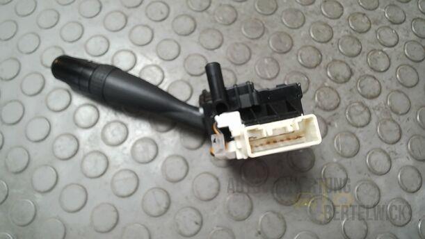 Foto: BLINKSCHALTER/ KOMBISCHALTER eines Suzuki SX4 2.0 DDiS Special