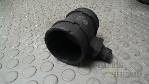 Foto: LUFTMASSENMESSER ( HELLA ) eines Suzuki SX4 2.0 DDiS Special