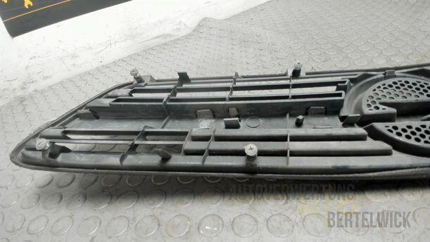 Foto: KÜHLERGRILL eines Opel Meriva 1.6 16V Easytronic Special