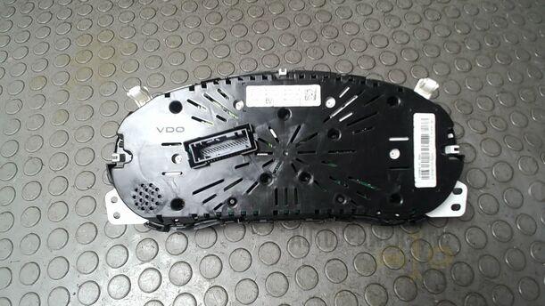 Foto: TACHOEINHEIT/ KOMBIINSTRUMENT eines Suzuki SX4 2.0 DDiS Special