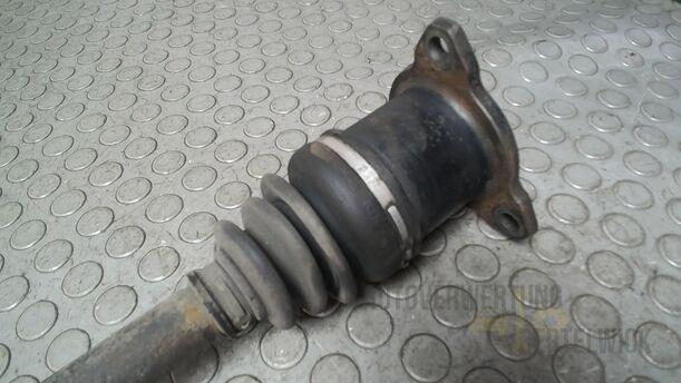 Foto: ANTRIEBSWELLE HINTEN LINKS eines Suzuki SX4 2.0 DDiS Special