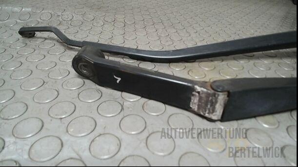 Foto: SCHEIBENWISCHERARME VORN eines Suzuki SX4 2.0 DDiS Special