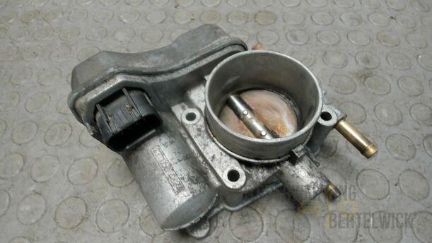 Foto: DROSSELKLAPPENSTUTZEN eines Opel Meriva 1.6 16V Easytronic Special