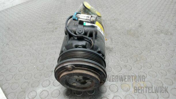 Foto: KLIMAKOMPRESSOR eines Opel Meriva 1.6 16V Easytronic Special