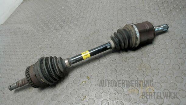 Foto: ANTRIEBSWELLE LINKS eines Opel Meriva 1.6 16V Easytronic Special