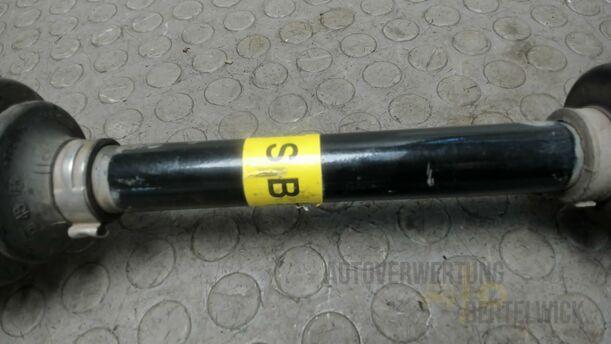 Foto: ANTRIEBSWELLE LINKS eines Opel Meriva 1.6 16V Easytronic Special