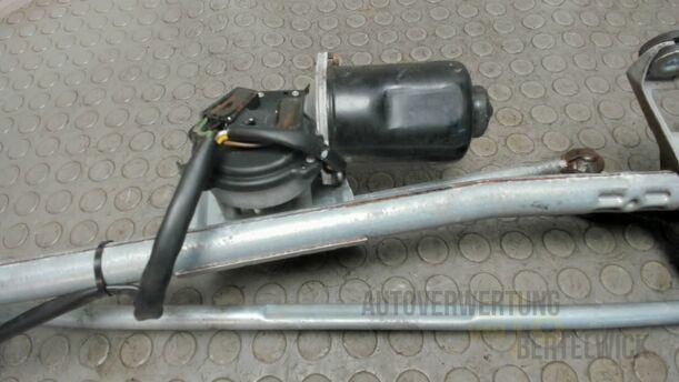 Foto: SCHEIBENWISCHERMOTOR VORNE eines Opel Meriva 1.6 16V Easytronic Special