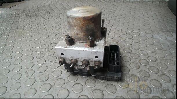 Foto: HAUPTBREMSAGGREGAT ABS eines Suzuki SX4 2.0 DDiS Special