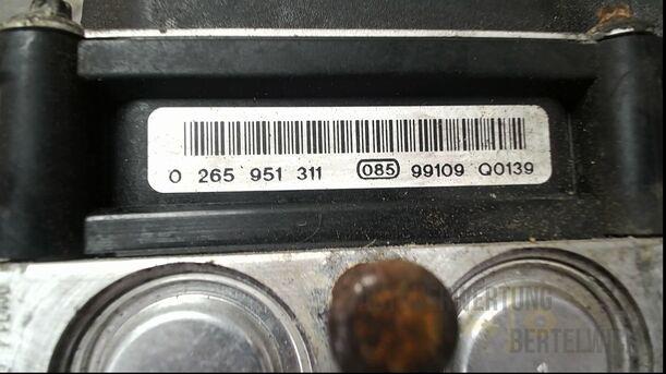 Foto: HAUPTBREMSAGGREGAT ABS eines Suzuki SX4 2.0 DDiS Special