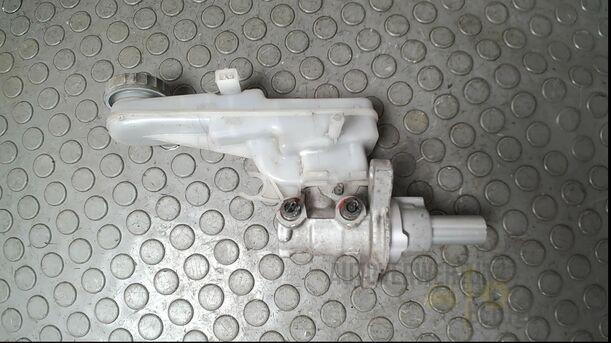 Foto: HAUPTBREMSZYLINDER eines Suzuki SX4 2.0 DDiS Special