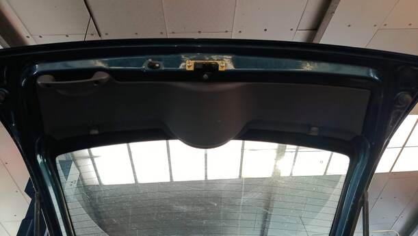 Foto: HECKKLAPPE / HECKDECKEL ( 2/3 TÜRER ) eines Opel Corsa 1.0 12V Special