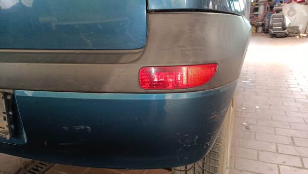 Foto: STOSSFÄNGER / STOßSTANGE HINTEN eines Opel Corsa 1.0 12V Special