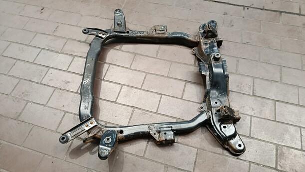 Foto: VORDERACHSE / VORDERACHSTRÄGER eines Opel Corsa 1.0 12V Special
