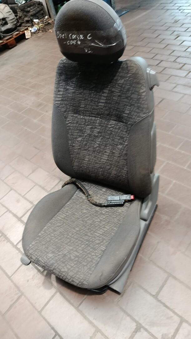Foto: FAHRERSITZ / SITZ VORNE LINKS eines Opel Corsa 1.0 12V Special
