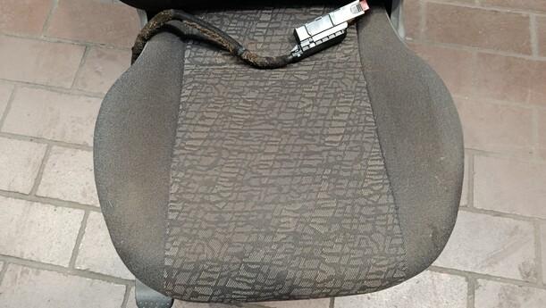 Foto: FAHRERSITZ / SITZ VORNE LINKS eines Opel Corsa 1.0 12V Special