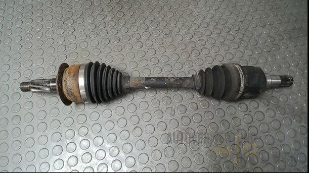 Foto: ANTRIEBSWELLE VORN LINKS eines Suzuki SX4 2.0 DDiS Special