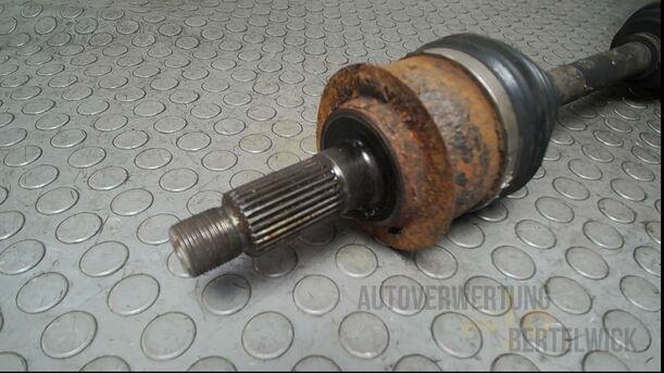 Foto: ANTRIEBSWELLE VORN LINKS eines Suzuki SX4 2.0 DDiS Special