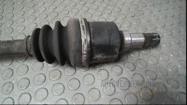 Foto: ANTRIEBSWELLE VORN LINKS eines Suzuki SX4 2.0 DDiS Special