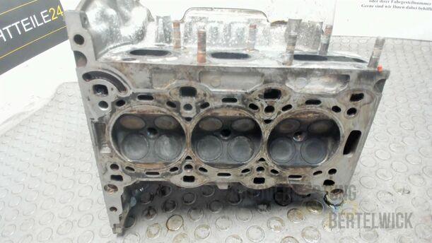 Foto: ZYLINDERKOPF ( X10XE ) eines Opel Corsa 1.0 12V Special