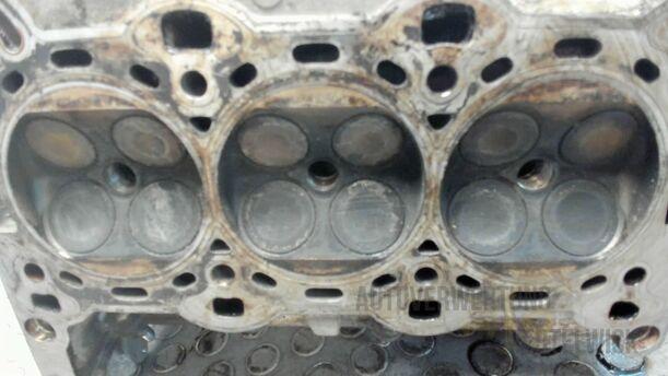 Foto: ZYLINDERKOPF ( X10XE ) eines Opel Corsa 1.0 12V Special