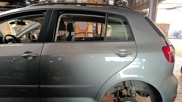 Foto: TÜR HINTEN LINKS ( GOLF PLUS ) eines VW Golf Plus 1.2 TSI Special