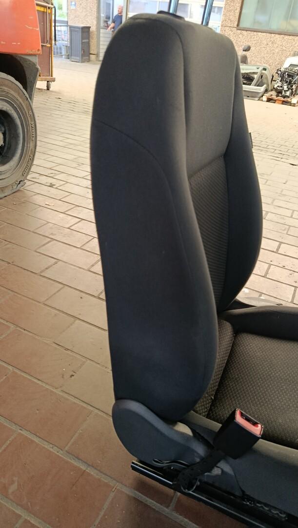 Foto: SITZ VORNE LINKS / FAHRERSITZ eines VW Golf Plus 1.2 TSI Special