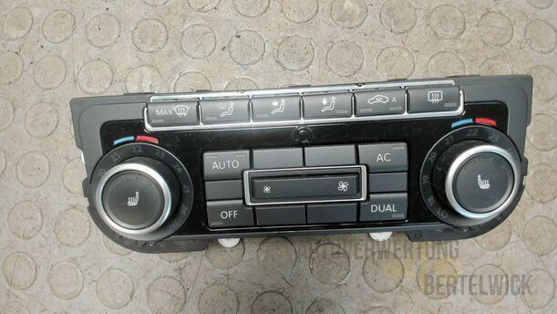 Foto: HEIZUNGSBETÄTIGUNG / KLIMABEDIENTEIL eines VW Golf Plus 1.2 TSI Special