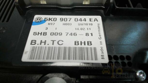 Foto: HEIZUNGSBETÄTIGUNG / KLIMABEDIENTEIL eines VW Golf Plus 1.2 TSI Special