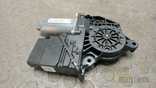 Foto: MOTOR FENSTERHEBER HINTEN LINKS eines VW Golf Plus 1.2 TSI Special
