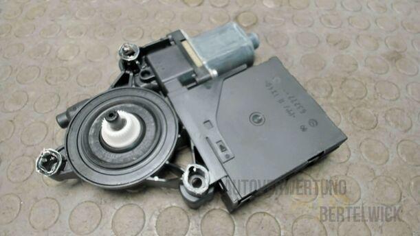 Foto: MOTOR FENSTERHEBER VORNE LINKS eines VW Golf Plus 1.2 TSI Special