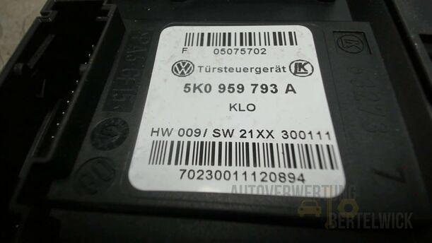 Foto: MOTOR FENSTERHEBER VORNE LINKS eines VW Golf Plus 1.2 TSI Special