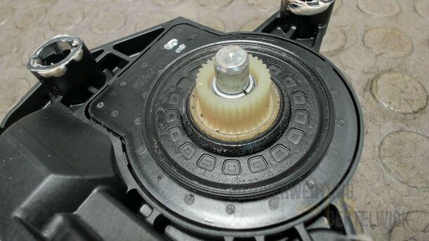 Foto: MOTOR FENSTERHEBER HINTEN RECHTS eines VW Golf Plus 1.2 TSI Special