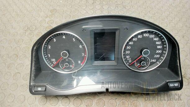 Foto: KOMBIINSTRUMENT / TACHOEINHEIT eines VW Golf Plus 1.2 TSI Special