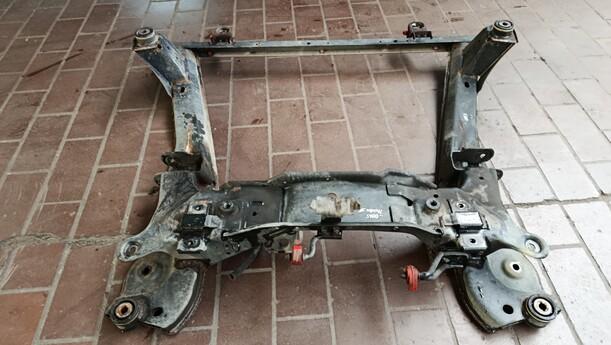 Foto: VORDERACHSE/ ACHSE VORN eines Ford Mondeo 2.0 Turnier Special