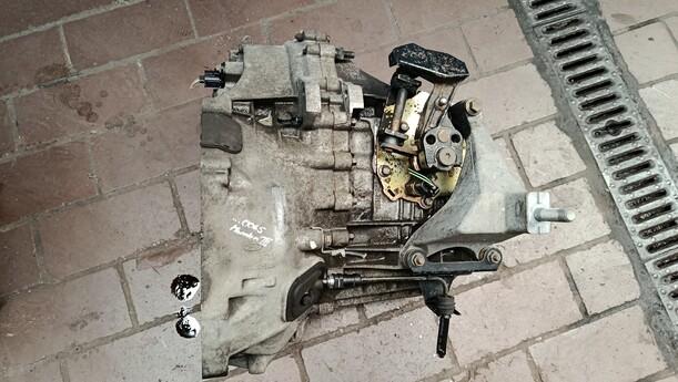 Foto: SCHALTGETRIEBE 1S7R7002BE eines Ford Mondeo 2.0 Turnier Special
