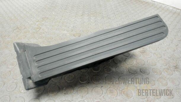 Foto: GASPEDAL ( BENZIN / SCHALTGETRIEBE ) eines VW Golf Plus 1.2 TSI Special