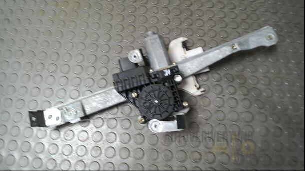 Foto: FENSTERHEBER ELEKTRISCH HINTEN LINKS eines Ford Mondeo 2.0 Turnier Special