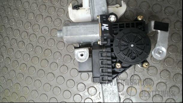Foto: FENSTERHEBER ELEKTRISCH HINTEN LINKS eines Ford Mondeo 2.0 Turnier Special