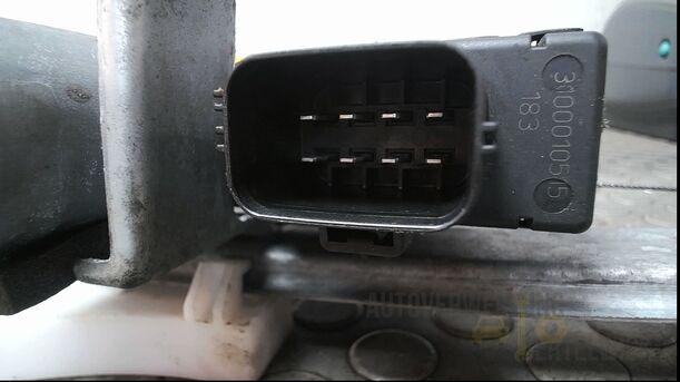 Foto: FENSTERHEBER ELEKTRISCH HINTEN LINKS eines Ford Mondeo 2.0 Turnier Special
