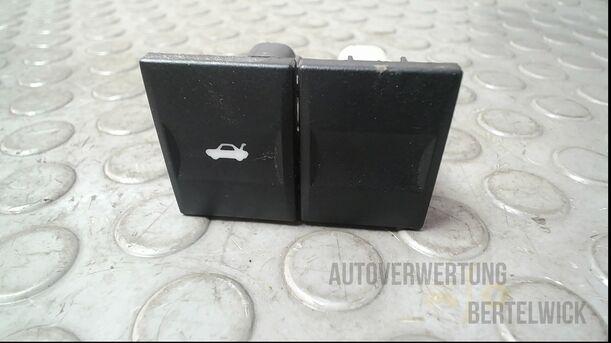 Foto: SCHALTER HECKKLAPPE eines Ford Mondeo 2.0 Turnier Special